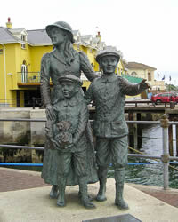 Annie Moore Statue